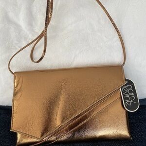 Elegant Gold Wristlet Clutch Bag